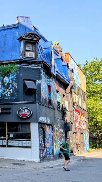 Montreal Around the City photo 15