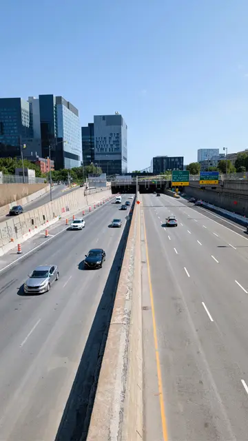 Montreal Around the City photo 22