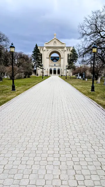 Winnipeg St. Boniface photo 1